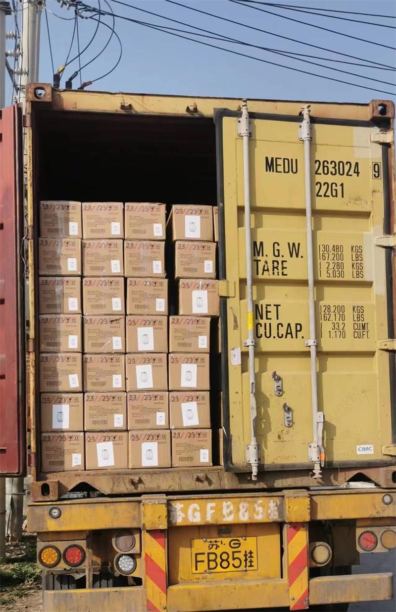 玻璃瓶生产厂家发货案例